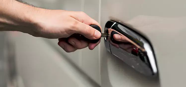 Why Choose Our Auto Locksmith Team in Deltona, FL?